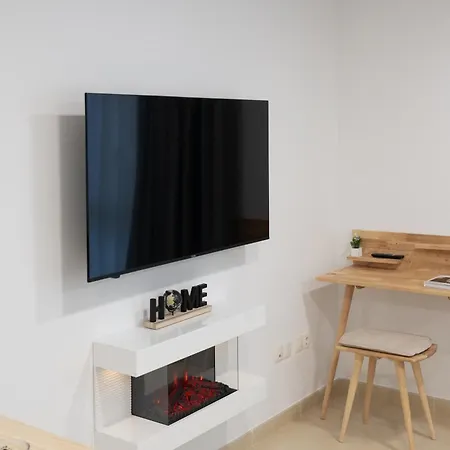 Apartment Miniloft Con Wifi En El Centro Del Pueblo Cee